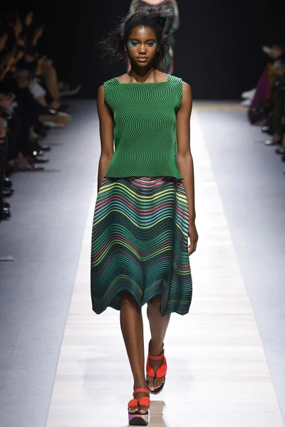 Look 39